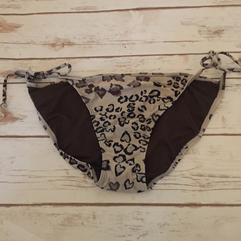 Old Navy leopard heart print bikini bottoms
